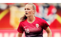 ノルウェー女子代表、「セーター」に触発のW杯新ユニフォームを発表！ 画像