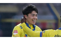 ファン・ウェルメスケルケン・際、オランダで超ゴールを決めたぞ 画像