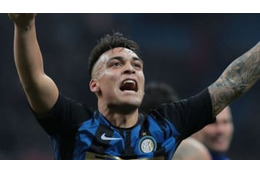 インテルの超新星L・マルティネス、こんなセクシー彼女がいるぞ 画像