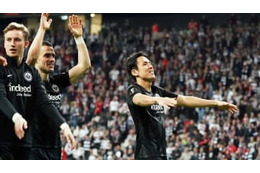 長谷部のフランクフルト、波紋を呼ぶ「疑惑のゴール」を見てみよう 画像