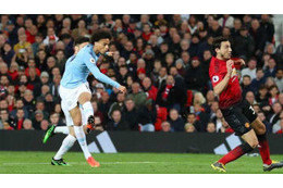 サネのミサイルシュート、デ・ヘアもお手上げ…シティの2ゴールに乾杯 画像