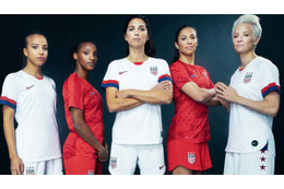 アメリカ女子代表、W杯に向けた「99ersを讃える」新ユニフォーム登場！ 画像