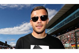 神戸のポドルスキが負傷を報告「憶測が飛び交う前に…」 画像