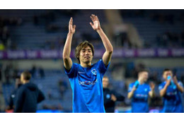 伊東純也、“ラブリー”なドリブルでゴール！だが、VARで取り消し 画像