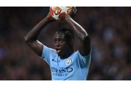 シティDFメンディ、再び膝の治療へ…後遺症に苦戦 画像