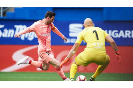 今季も神だったメッシ、最終戦での「魅惑ループ」 を見逃すな 画像