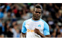 バロテッリ、酒井ともお別れ？インスタに「微妙なメッセージ」 画像