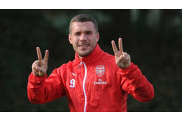 ポドルスキ、「日本語の挨拶」でアーセナルにエール 画像