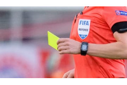 「美女審判」の前でパンツを脱いだ選手、1年間の出場停止に 画像