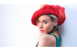 ポルトガルを熱狂応援！「コスプレ」もする美人女優のインスタがアツい 画像