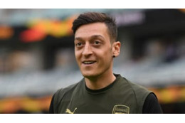 エジル、いい人すぎる…ホームレス16,000人分の食事代も寄付 画像