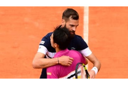 錦織と激闘した選手、テニスの試合中にサッカーやり出す！「仰天キック」がこれ 画像