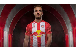 南野のレッドブル・ザルツブルク、2019-20新ユニフォーム発表！衝撃の縦じまに 画像