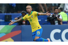 これが世界のシュート力！ブラジル代表の「地を這うレーザー弾」  がえぐい 画像