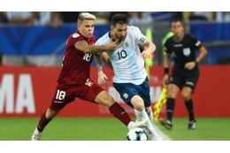 メッシ、コパ・アメリカでぶっ潰された「裏街道」 がこれ 画像