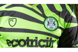 サッカー史上初！なんと「竹」製の仰天ユニフォームが完成したぞ 画像