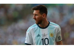 メッシ、寒さに凍えるホームレスのために温かい食事を無償提供 画像