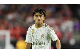 久保建英はこの寄せにも負けない！二人を抜き去った「冷静テク」がこれ 画像