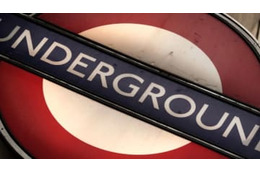 リヴァプールvsシティ！地下鉄で勃発した「ファン大喧嘩」がこれ 画像