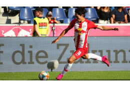 南野拓実、またスーパーゴール！「地を這う弾丸シュート」がこれ 画像