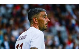 33歳コラロフの「左足」まだ健在！突き刺さる強烈FKがすごい 画像