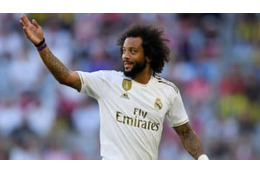 これがレアルだ！マルセロがやった「変態的スライディングトラップ」が凄い 画像