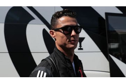 韓国人Youtuber、北欧で「ロナウドに抗議」した瞬間がこれ 画像