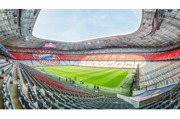 バイエルン本拠地「芝入れ替え」はこうやる！その模様がこれ 画像