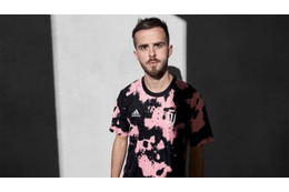 「ブラック＆ピンク」も！ユヴェントス、2019-20新作トレーニングシャツが登場 画像