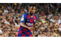 バルサ16歳ファティは天才だ！練習で魅せた「異次元の変態シュート」がこれ 画像