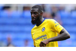 チェルシー、構想外バカヨコのモナコ復帰を正式発表 画像