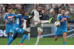 イグアイン、大復活か！古巣ナポリで突き刺した「キレキレ神シュート」がこれ 画像