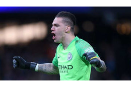 GKエデルソンの「世界記録を超えるロングシュート」がこれ 画像