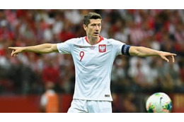 レヴァンドフスキ、足元もすげぇぞ！驚愕の「股抜き2連発打開」がこれ 画像