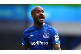 元シティMFデルフ、「全員クソが」と絶叫　自分もほぼオウンゴール 画像