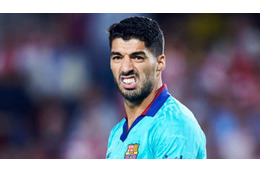 スアレス、副審にブチ切れ罵声！その暴言内容が判明 画像