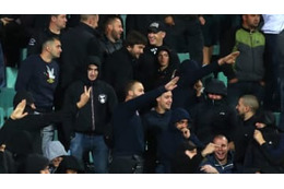 人種差別騒動のブルガリア、特殊部隊がサッカー協会に手入れ 画像