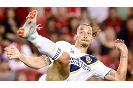 プスカシュ賞候補の全10ゴールがこれ！イブラの「伝説カンフーキック」もあるぞ 画像