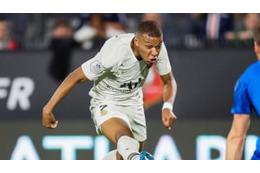 これがエムバペの「反則スピード」！せーので追い駆けっこするとこうなる 画像