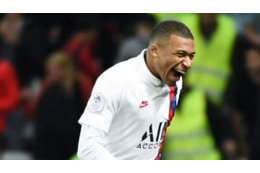 エムバペ、大はしゃぎ！異常に喜んだ「イタズラ股抜き」がこれ 画像