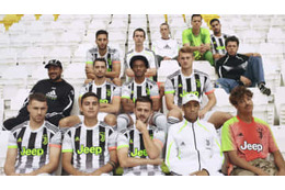 ユヴェントス、スケボーブランド「PALACE」とコラボの新ユニフォームを発表！ 画像