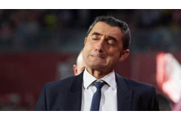 最悪スタートのバルサ、監督は選手からの信頼失う？ 画像