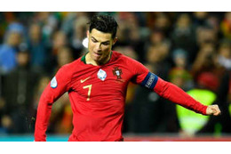 シュートの達人、ロナウド！「巻いて落とす至高シュート」がこれ 画像