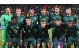 イタリアU-21代表の「270°のヘディングバケツチャレンジ」が凄い出来 画像