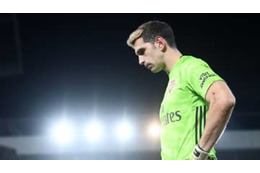 アーセナルGK、解任のエメリに謝罪 「選手のせい」 画像