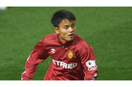 久保建英がやった！4人を一気に抜き去る「超ドリブル」がこれ 画像