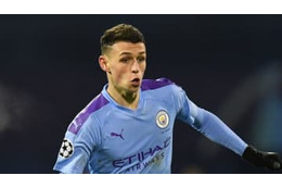 シティの19歳フォデンが4人抜き！ファウルでも止まらない高速ドリブルがこれ 画像