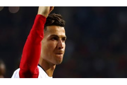 ロナウド、U-17女子選手たちを泣かせた「感動的ドッキリ」がこれ 画像