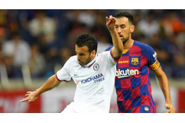 「日本でバルサ復帰説があった」 チェルシーFWペドロが明かす 画像