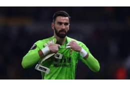 寒い冬だから…プレミア守護神、半そでキッズを救った「優しさ」がこれ 画像